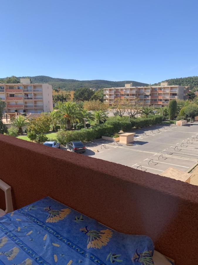 Apartment Les Rives De La Faviere Piscine Et Tennis Les Pieds Dans L'eau